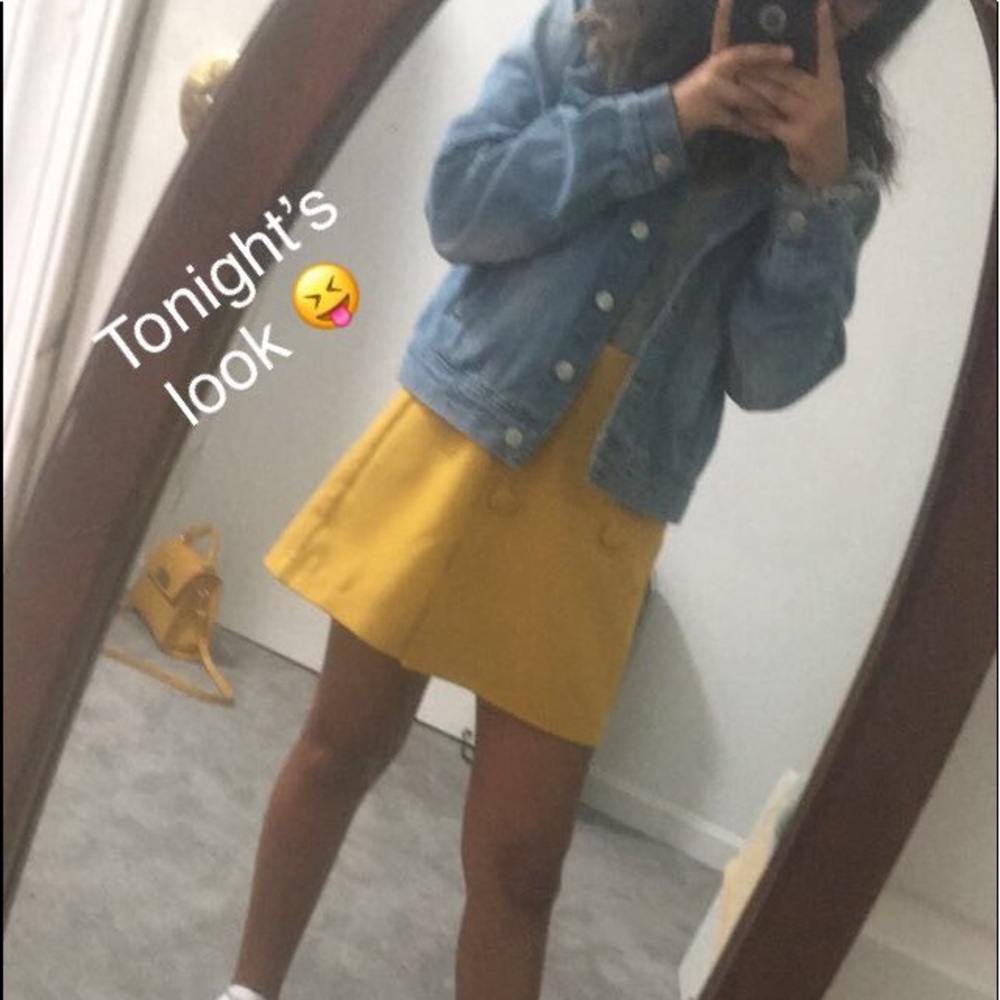 Yellow button skort